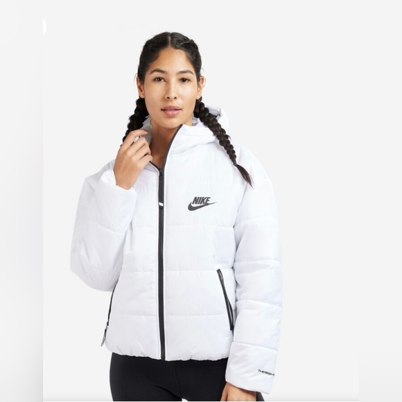 Nike Jackets & Blazers - NWT Nike Therma Fit White Puffer Jacket Coat Women’s Size XXL ( DJ6995-100 )